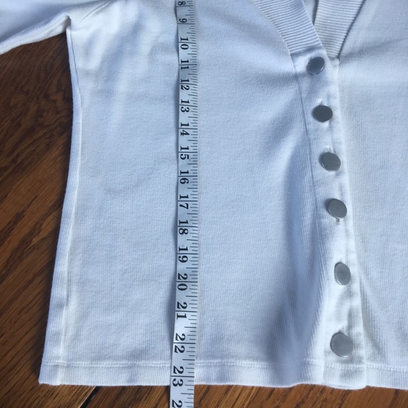 RAFAELLA XL WHITE WITH BRUSHED NICKEL BUTTON DOWN 95% COTTON CARDIGAN - Picture 7 of 10
